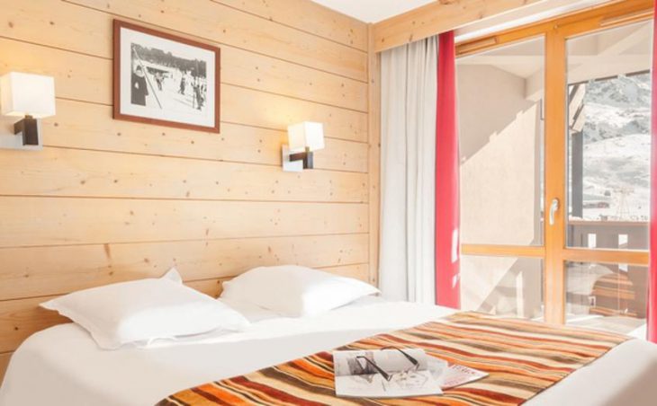 Residence Le Tikal, Val Thorens, Double Bedroom
